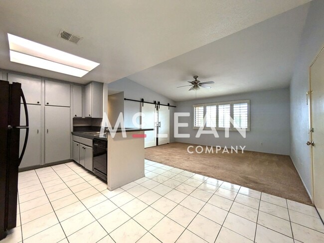Photo - Three Bedroom in Cathedral City w/ Communi...