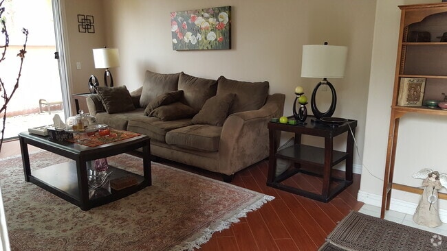 Building Photo - 1404 Reggio Aisle Unit NA Rental
