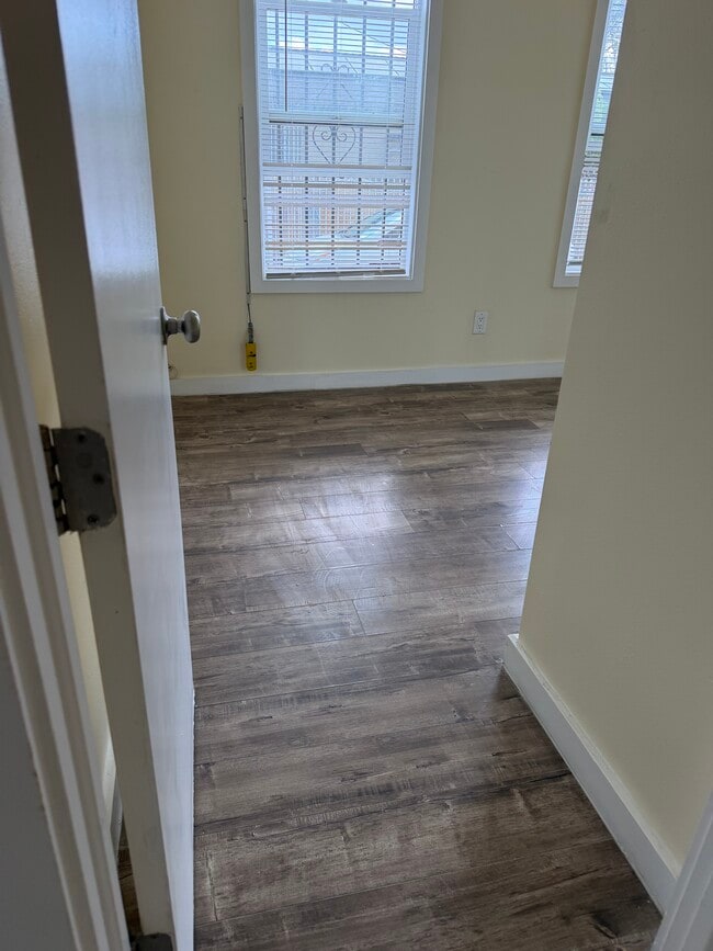 Photo - 602 W 87th St Unit 602 1-2