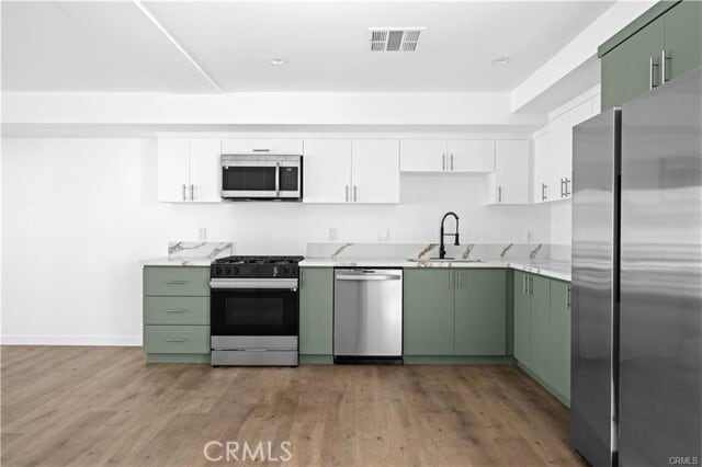 Photo - 6832 Hazeltine Ave