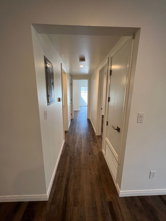 Photo - Midtown Gorgeous Updated Apartment! 2/2 downstairs! Unit 3357 Rexford St