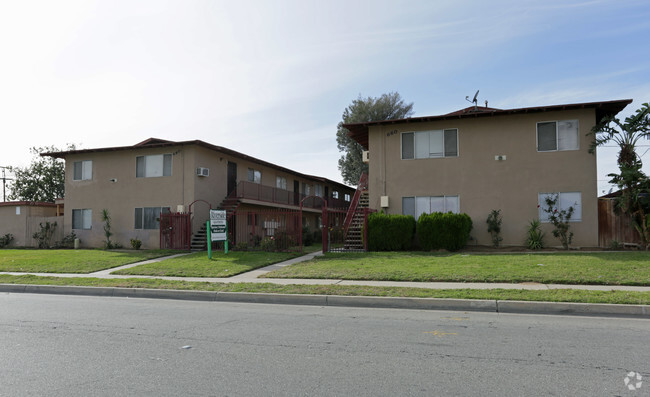 Riverside Ave Apts - Riverside Ave Apts