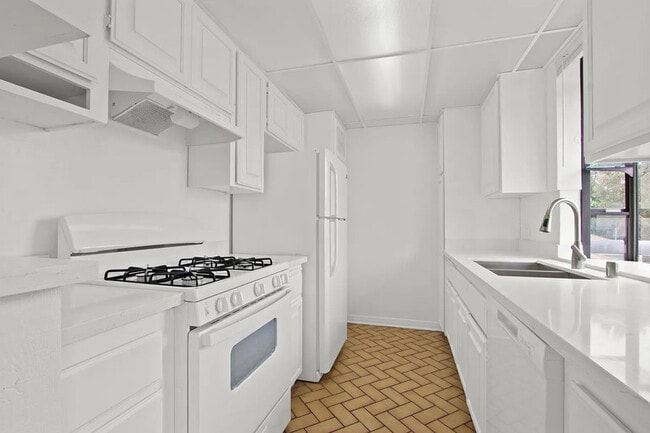 Photo - 6656–6670 W 86th Pl Los Angeles, CA 90045 Unit 6666