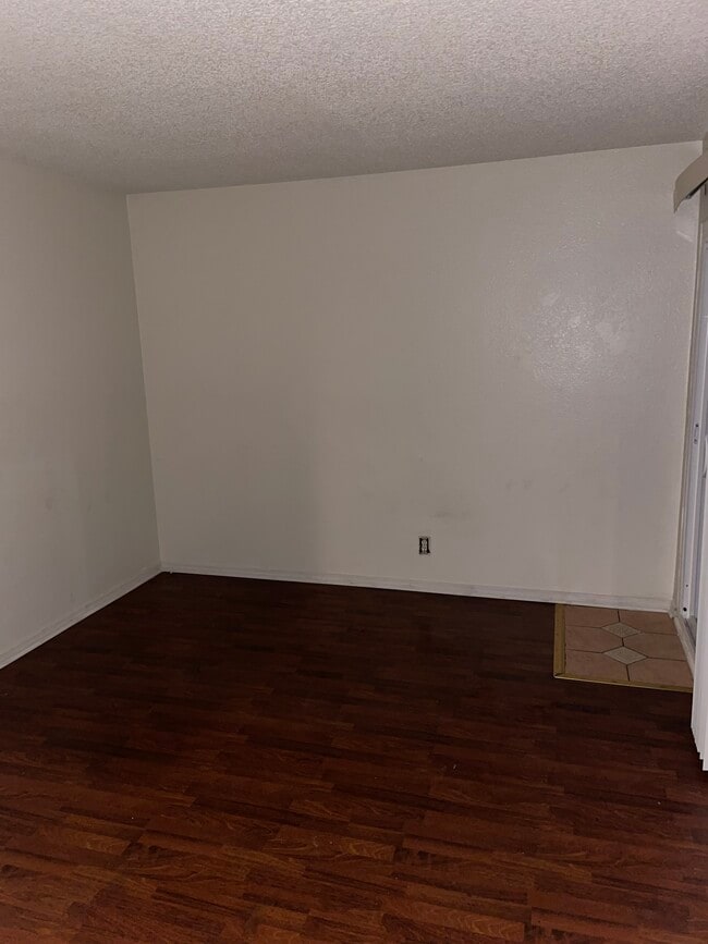 Photo - 4321 Lennox Blvd Unit 6