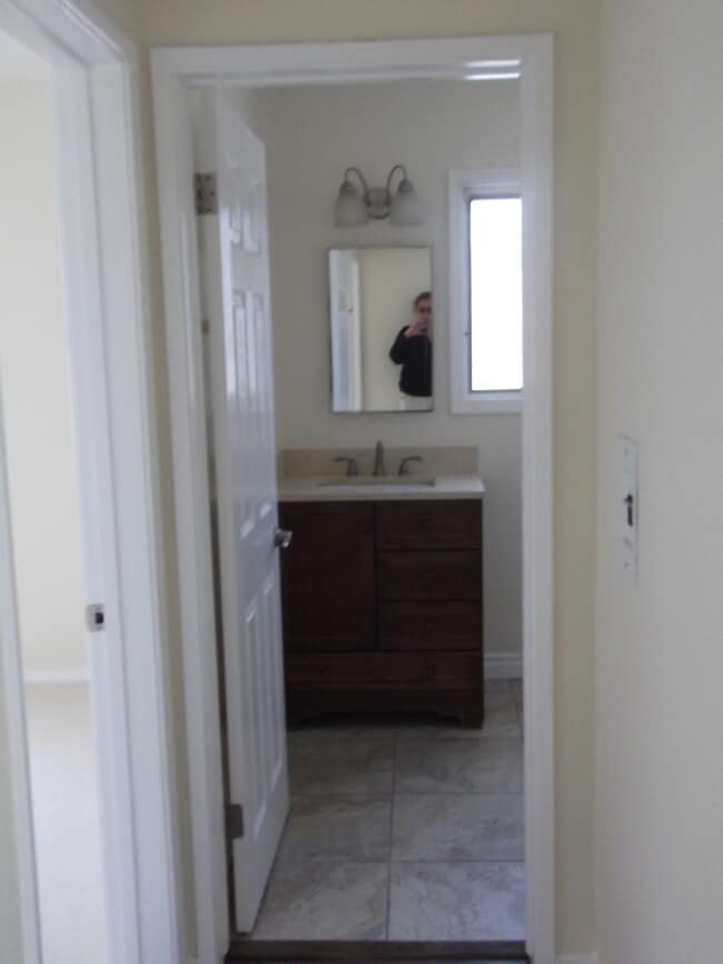 Hall & Bathroom Entrance - Park Seville