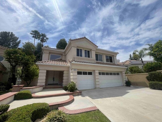CALABASAS MEDITERRANEAN ESTATE IN THE BELL... - CALABASAS MEDITERRANEAN ESTATE IN THE BELL... House