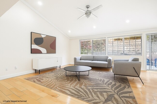 Photo - 5716 Comanche Ave