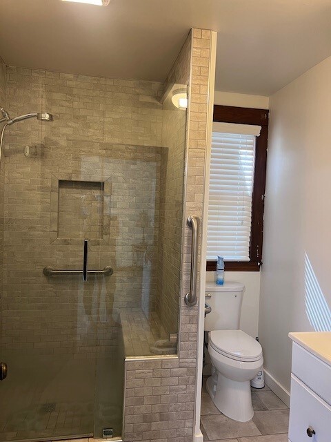 Bathroom - 2741 N White Ave