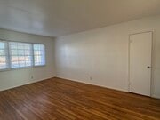 Photo - 1380 Masselin Ave Unit 7