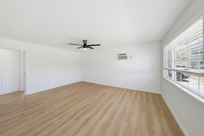 Photo - 718-720 WILLIAMS ST Unit 720 Williams C