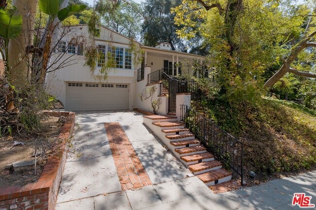 Photo - 2624 N Commonwealth Ave