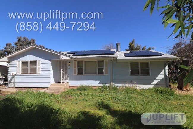 Photo - 1441 Cedar St