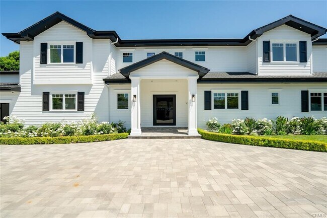 Photo - 20701 Dumont St