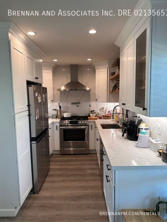 Photo - 2861 B St Unit 5