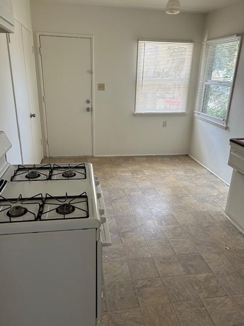 Photo - 326 S Buena Vista St