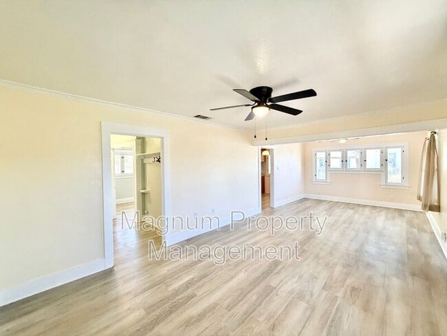 Photo - 41861 Acacia E Ave