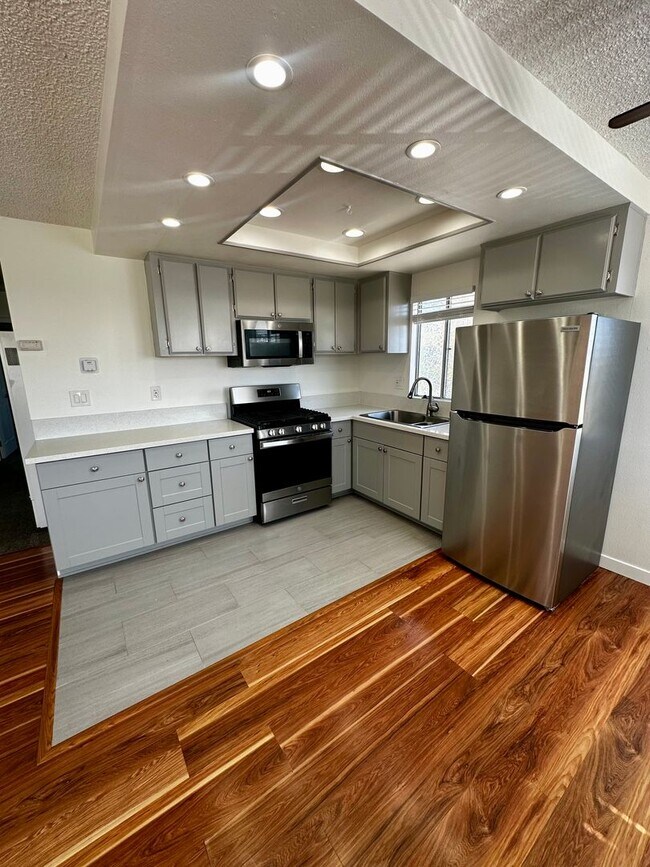 Building Photo - 5847-5849 Mildred St Unit 5847 Rental