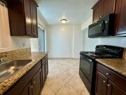 Photo - GREAT LOCATION! POINT LOMA 2BD/1.5BA TOWNH... Apartment Unit 3111 Byron Street #B