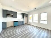 Photo - 604 W 41st Dr Townhome