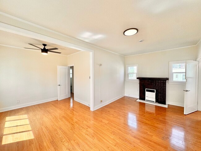 Photo - 1417 N Hobart Blvd Apartment Unit 1/4
