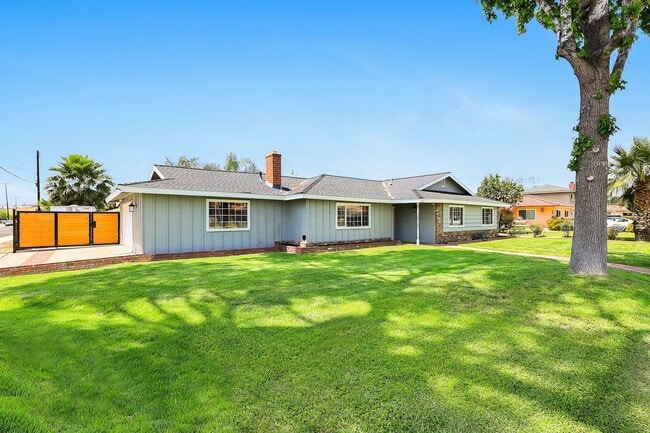 Photo - 12482 Farndon Ave House