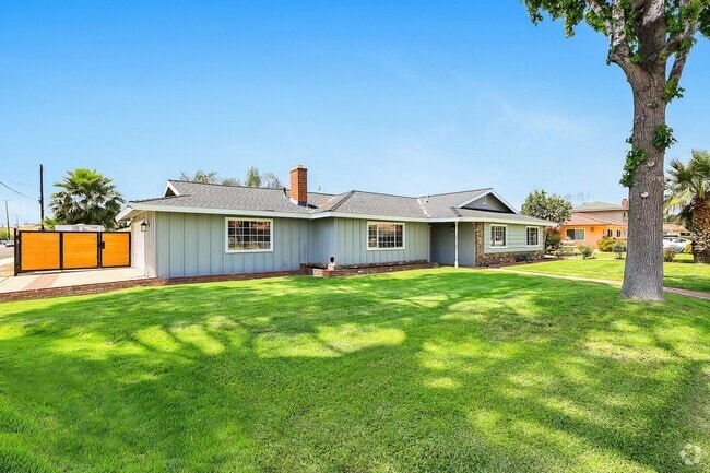 Building Photo - 12482 Farndon Ave Rental