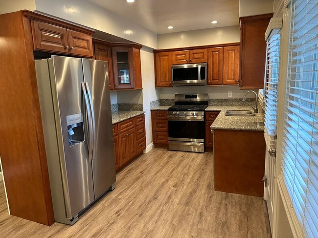 Photo - 32 Esperanza Ave