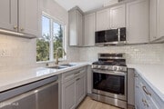 Photo - 313 Raymond St