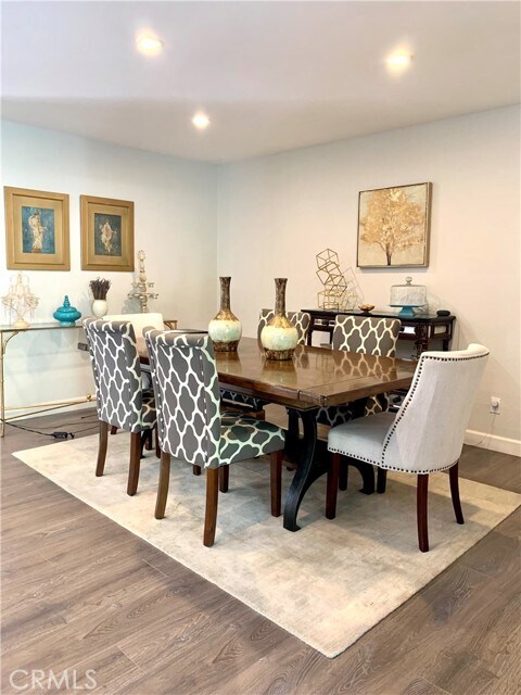 Photo - 20759 Clark St