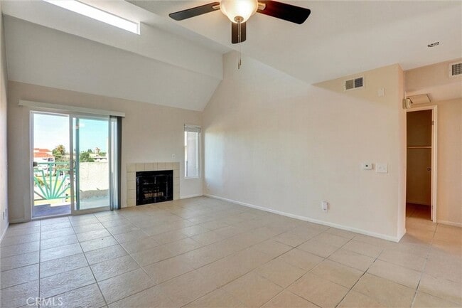 Photo - 450 E 4th St Unit 437