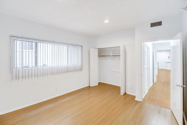 Building Photo - 144 N Wetherly Dr Rental