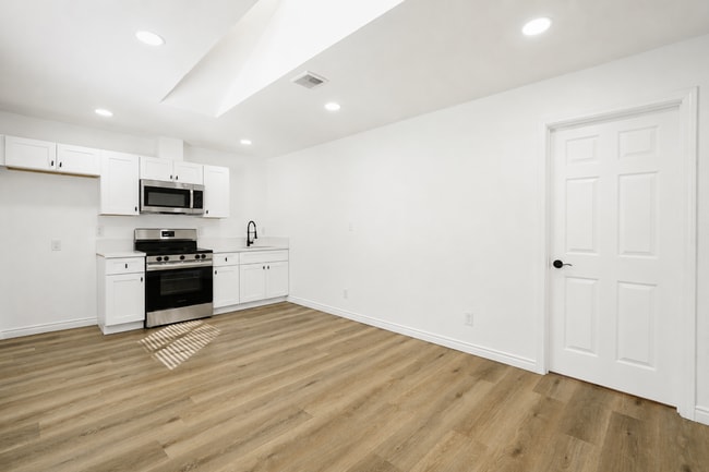 Photo - 5822 Virginia Pl Unit 3