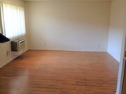 Photo - 372 W Doran St Apartments