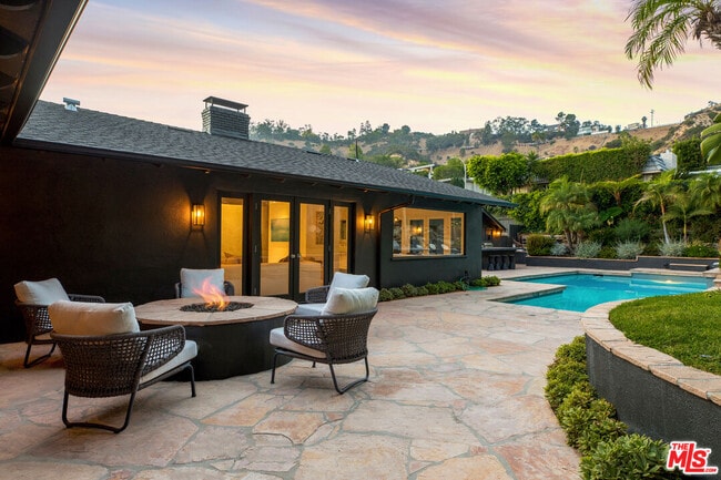 Photo - 1744 N Doheny Dr