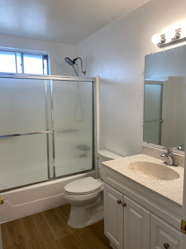 Photo - GRAND AVENUE (832) Unit 832-D