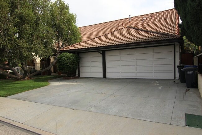 COMING SOON!!! 4BR/2.5BA HOME IN HIGHLY S... - COMING SOON!!! 4BR/2.5BA HOME IN HIGHLY S...