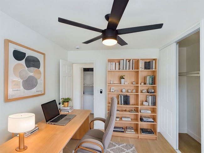 Building Photo - 3284 Luna Ave Unit 3284