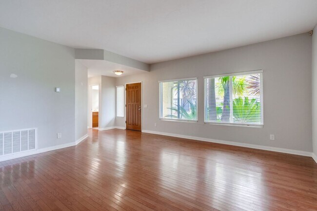 Photo - **Available Now*** Encinitas,  4 bedroom, ...