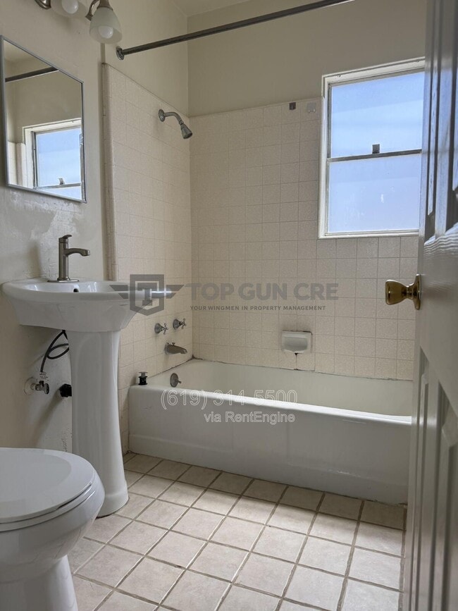Photo - 4433-39 North Ave Unit 4435.5