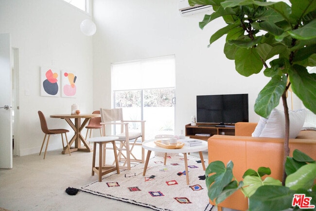 Photo - 2228 1/2 Echo Park Ave