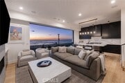 Photo - 2200 The Strand Unit A