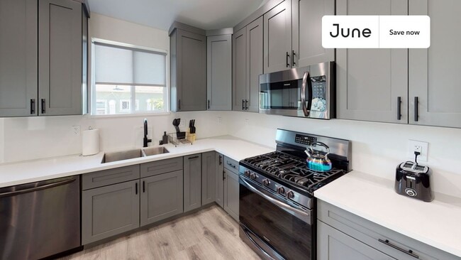 Photo - 564312 Auckland Ave