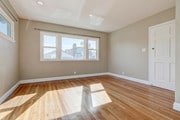 living room - 423 28th St Apartment Unit 2