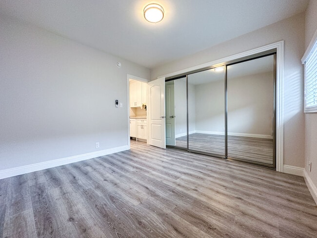 Photo - 6446 Lexington