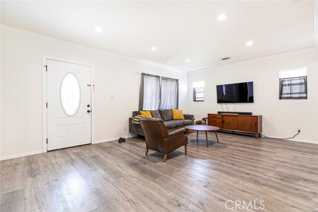 Photo - 347 W Dryden St