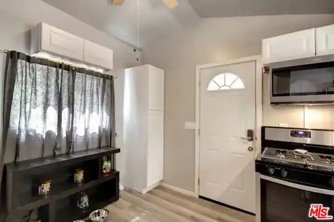 Photo - 39219 Cedar Dell Rd