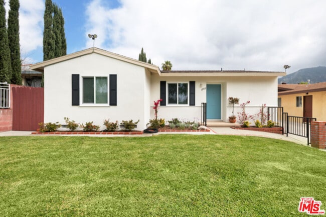 Photo - 1789 Atchison St