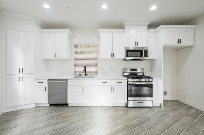 Photo - 915 E Central Ave