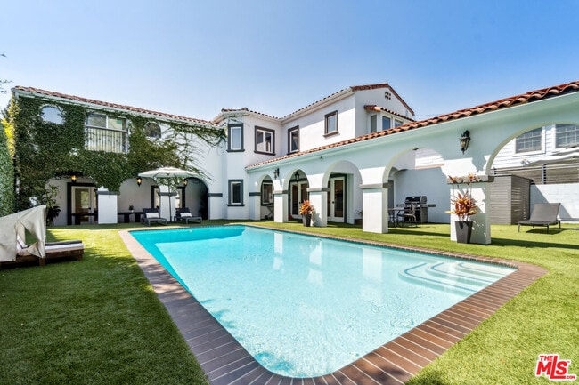 Photo - 956 S Longwood Ave