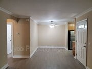 Photo - 1423 Graves Ave House